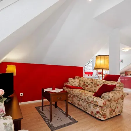 Apartment Birkenallee - Rose Deinste