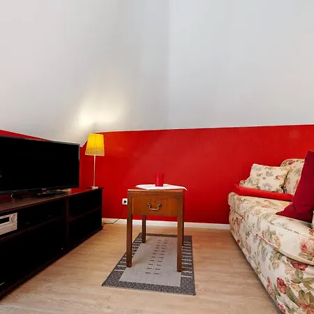 Birkenallee - Rose Apartment Deinste